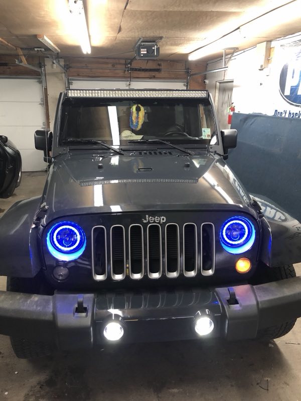 D-MAX vehicle lighting work